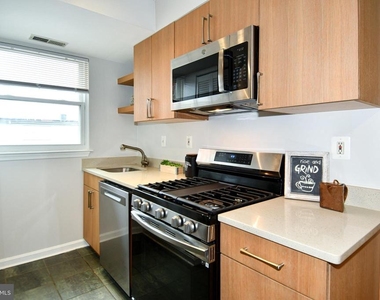 1627 Massachusetts Avenue Se - Photo Thumbnail 7