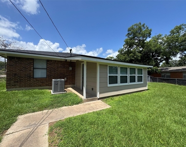 2004 Brazos Ave - Photo Thumbnail 9