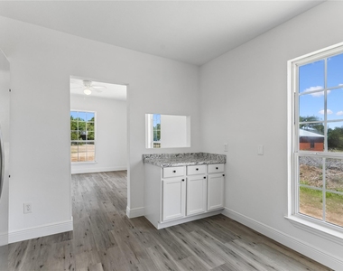 255 Foothill Rd - Photo Thumbnail 8