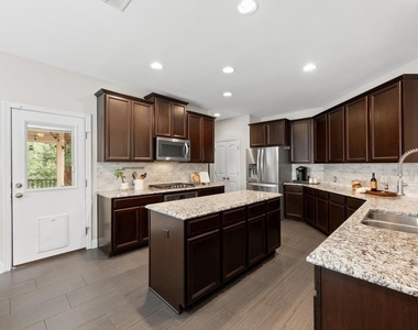 18404 Deleon Bayou Ln - Photo Thumbnail 7