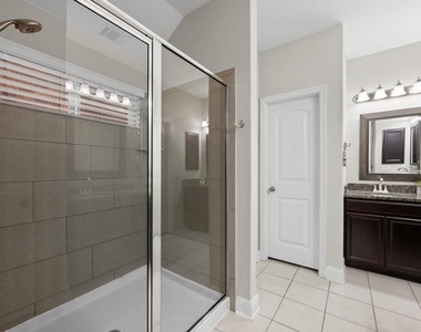18404 Deleon Bayou Ln - Photo Thumbnail 13