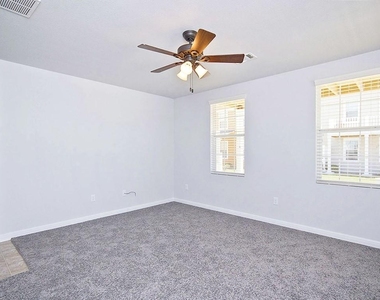 332 Trestle Tree St - Photo Thumbnail 1