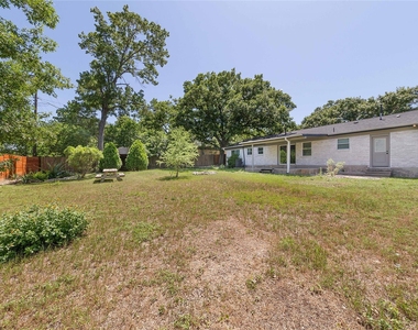 11603 Oak Trl - Photo Thumbnail 22