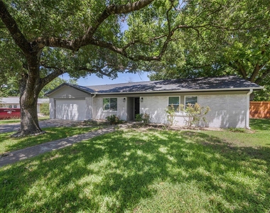 11603 Oak Trl - Photo Thumbnail 2