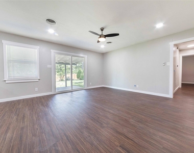 11603 Oak Trl - Photo Thumbnail 12