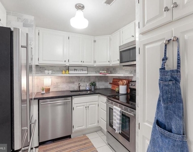 1331 Vermont Avenue Nw - Photo Thumbnail 4