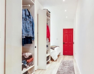 202 F Street Ne - Photo Thumbnail 6
