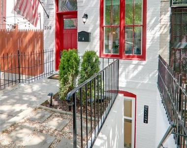 202 F Street Ne - Photo Thumbnail 2