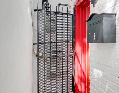 202 F Street Ne - Photo Thumbnail 4