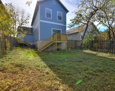 917 E 3rd St - Photo Thumbnail 21