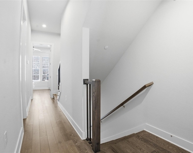 1411 Town Creek Dr - Photo Thumbnail 16