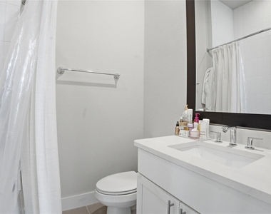 1411 Town Creek Dr - Photo Thumbnail 15