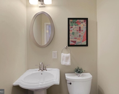215 T Street Ne - Photo Thumbnail 11