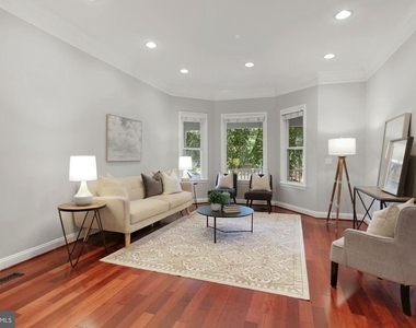 215 T Street Ne - Photo Thumbnail 4