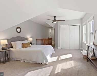 215 T Street Ne - Photo Thumbnail 19