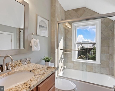 215 T Street Ne - Photo Thumbnail 20