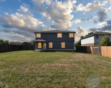 802 Rubles Ct - Photo Thumbnail 22