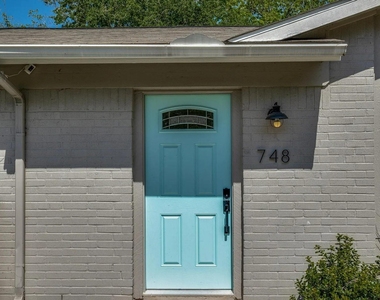 748 Wales Way - Photo Thumbnail 24