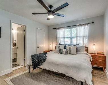 748 Wales Way - Photo Thumbnail 10