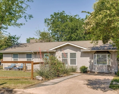 748 Wales Way - Photo Thumbnail 22
