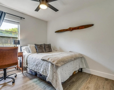 748 Wales Way - Photo Thumbnail 12