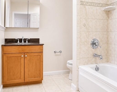 35 Rhode Island Avenue Nw - Photo Thumbnail 14