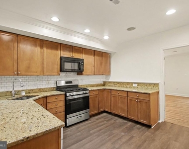 35 Rhode Island Avenue Nw - Photo Thumbnail 8