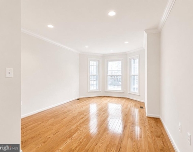 35 Rhode Island Avenue Nw - Photo Thumbnail 10