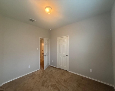 352 Martha Dr - Photo Thumbnail 28