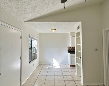 4322 Gillis St - Photo Thumbnail 9