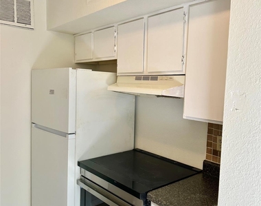 4322 Gillis St - Photo Thumbnail 5