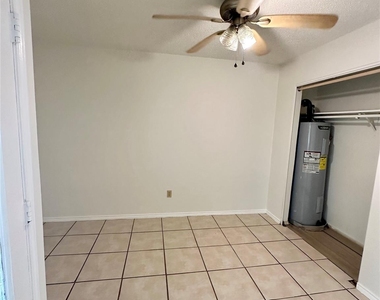 4322 Gillis St - Photo Thumbnail 14