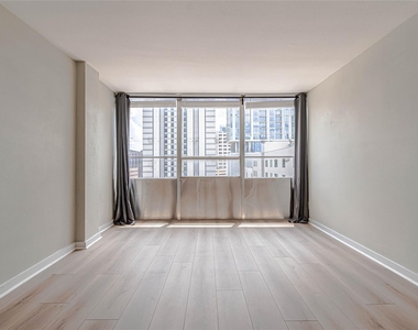 1800 Lavaca St - Photo Thumbnail 2