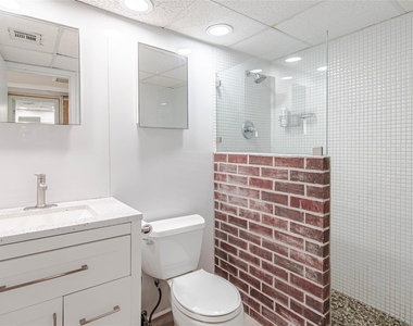 1800 Lavaca St - Photo Thumbnail 10