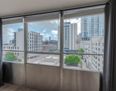 1800 Lavaca St - Photo Thumbnail 4