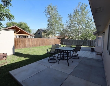 7003 Apperson St - Photo Thumbnail 5