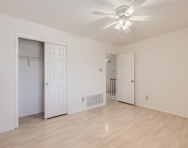 3001 Rainy River Dr - Photo Thumbnail 20