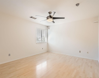 3001 Rainy River Dr - Photo Thumbnail 22