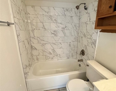 4322 Gillis St - Photo Thumbnail 12