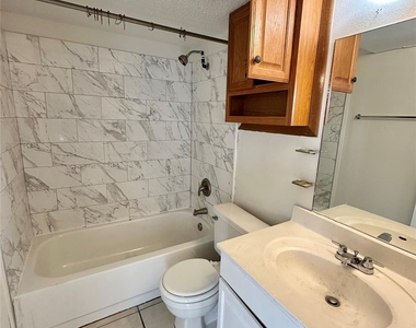 4322 Gillis St - Photo Thumbnail 13