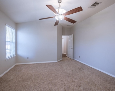 645 Fort Thomas Pl - Photo Thumbnail 21