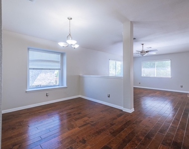 645 Fort Thomas Pl - Photo Thumbnail 9
