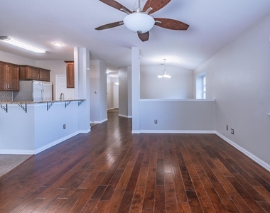 645 Fort Thomas Pl - Photo Thumbnail 13