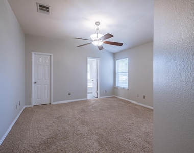 645 Fort Thomas Pl - Photo Thumbnail 20