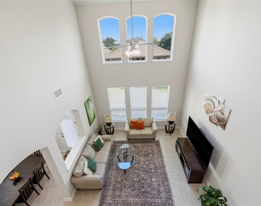 4106 Rainy Creek Ln - Photo Thumbnail 2