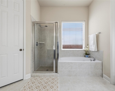 4106 Rainy Creek Ln - Photo Thumbnail 18