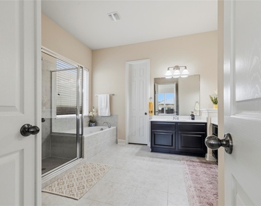 4106 Rainy Creek Ln - Photo Thumbnail 37