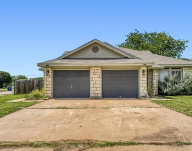 500 Gregory Ct - Photo Thumbnail 17