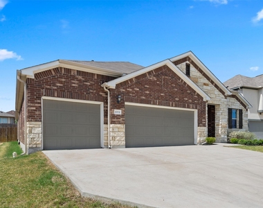 4004 Harbor Point Dr - Photo Thumbnail 2
