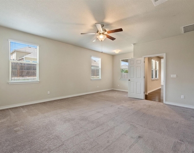 4004 Harbor Point Dr - Photo Thumbnail 21
